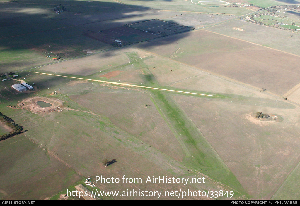 Airport photo of Melton (YMEL) in Victoria, Australia | AirHistory.net #33849