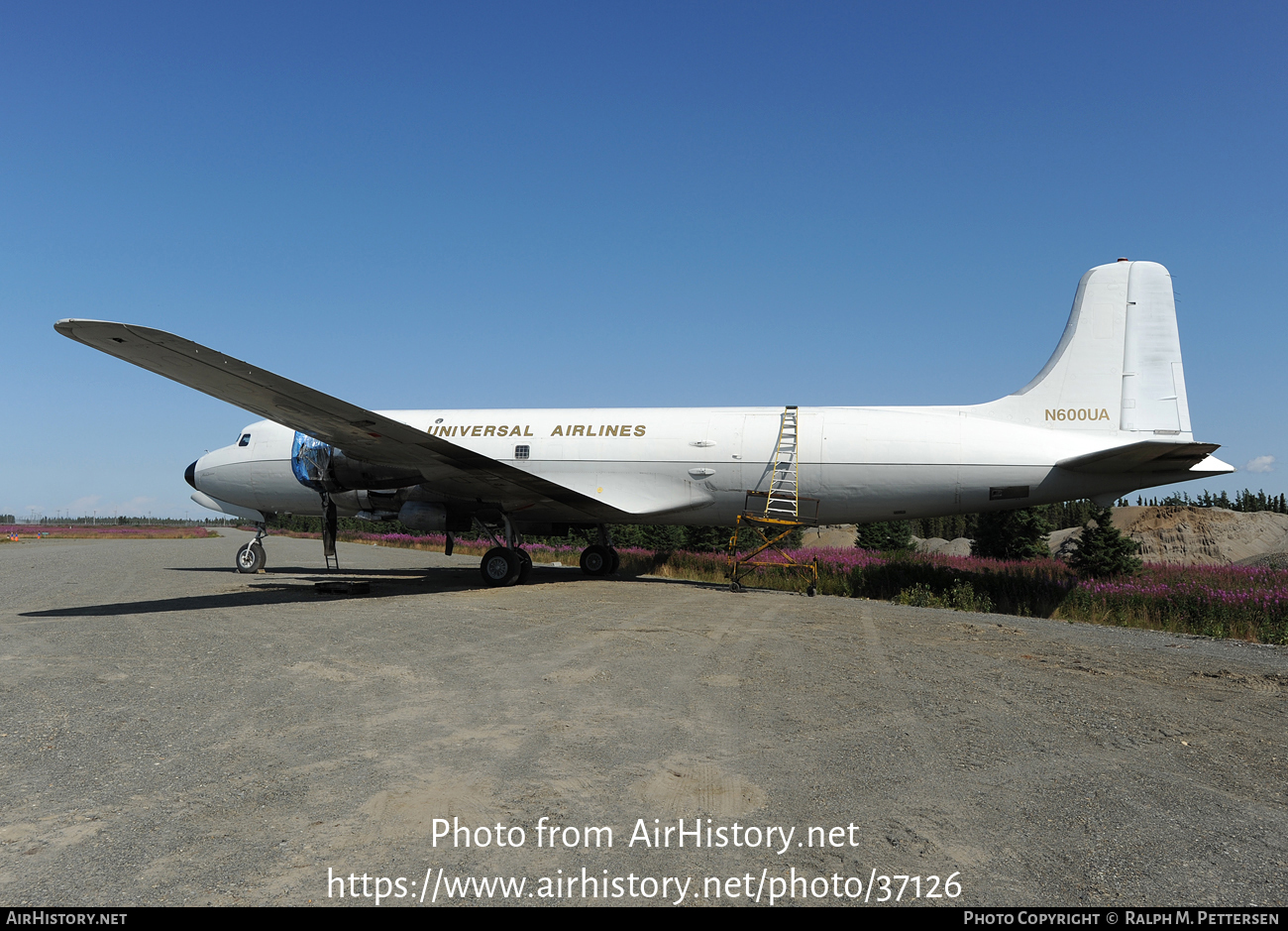 Aircraft Photo of N600UA | Douglas DC-6B | Universal Airlines | AirHistory.net #37126