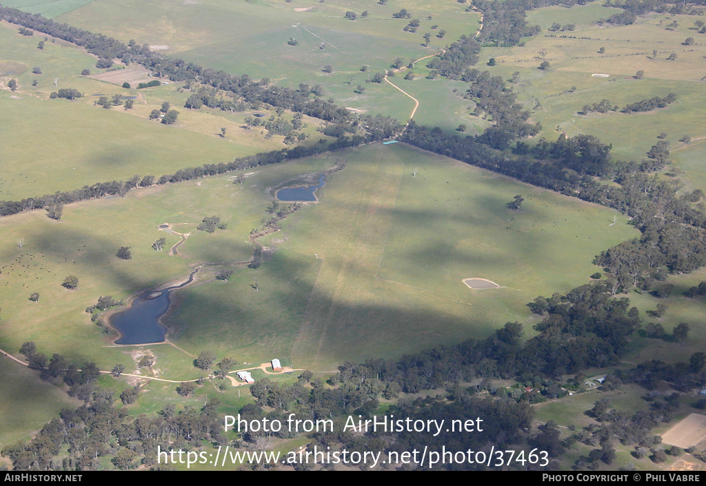 Airport photo of Longwood - Maygars Hill (YLOD) in Victoria, Australia | AirHistory.net #37463