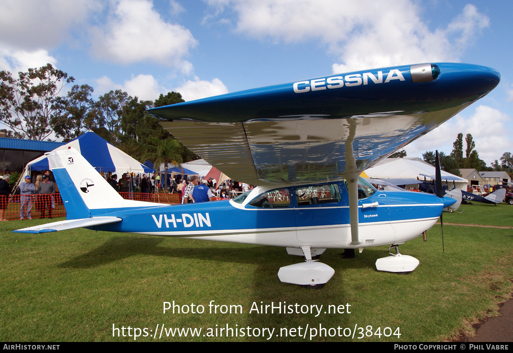 Aircraft Photo of VH-DIN | Cessna 172D Skyhawk | AirHistory.net #38404