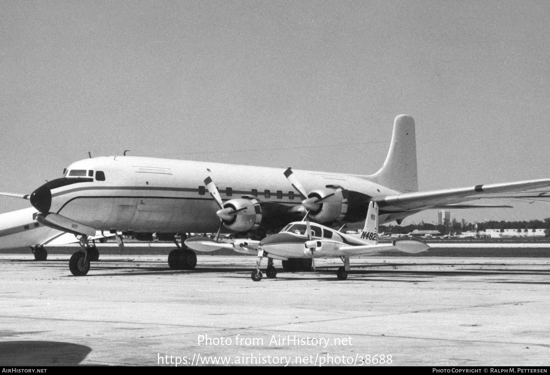 Aircraft Photo of N620NA | Douglas DC-6A | AirHistory.net #38688