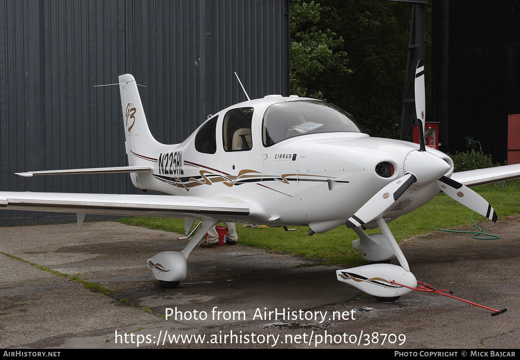 Aircraft Photo of N225RL | Cirrus SR-22 G3-GTS | AirHistory.net #38709