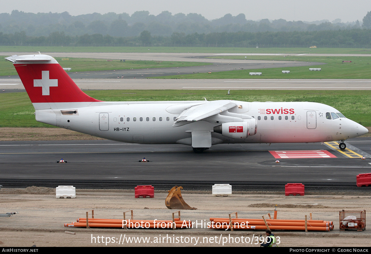 Aircraft Photo of HB-IYZ | British Aerospace Avro 146-RJ100 | Swiss International Air Lines | AirHistory.net #39013