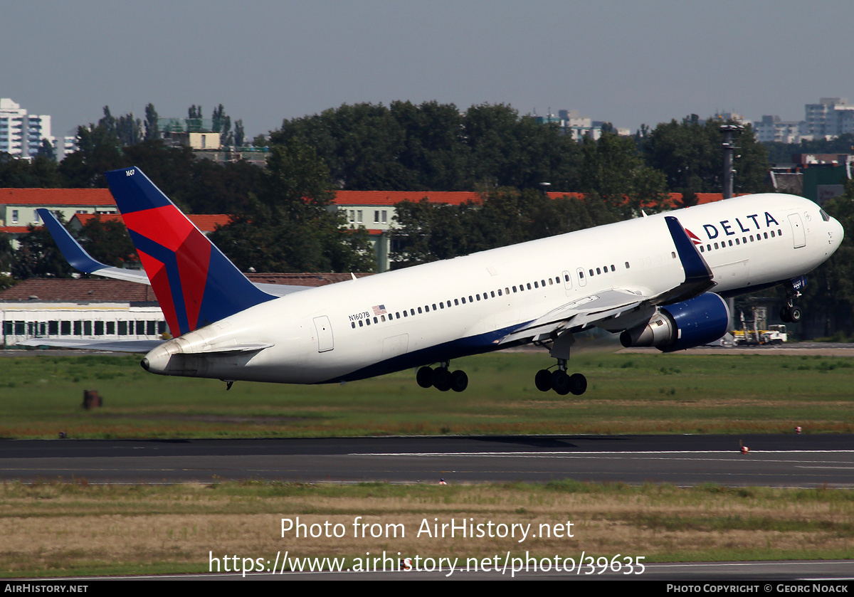 Aircraft Photo of N1607B | Boeing 767-332/ER | Delta Air Lines | AirHistory.net #39635