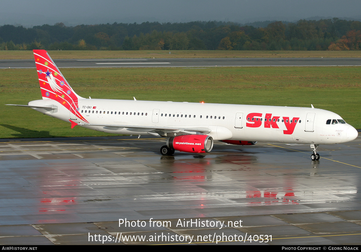 Aircraft Photo of TC-SKI | Airbus A321-131 | Sky Airlines | AirHistory.net #40531