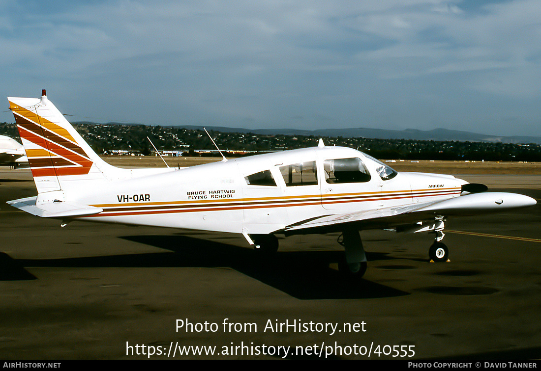 Aircraft Photo of VH-OAR | Piper PA-28R-200 Cherokee Arrow II | Bruce Hartwig Flying School | AirHistory.net #40555