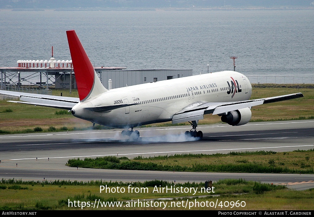 Aircraft Photo of JA8265 | Boeing 767-346 | Japan Airlines - JAL | AirHistory.net #40960