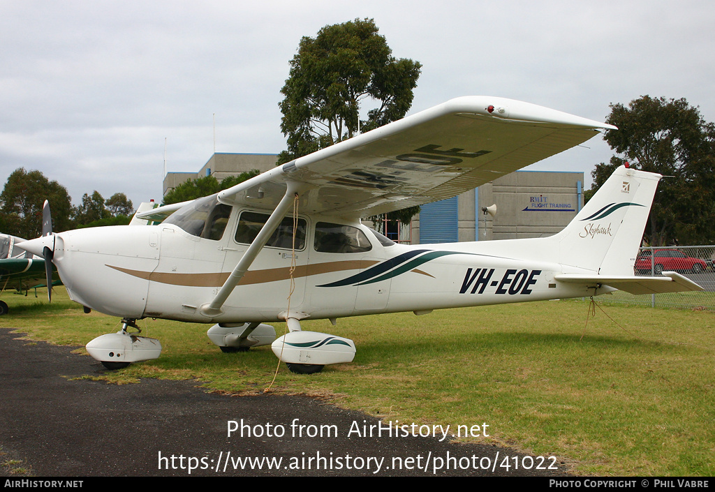 Aircraft Photo of VH-EOE | Cessna 172R Skyhawk | AirHistory.net #41022