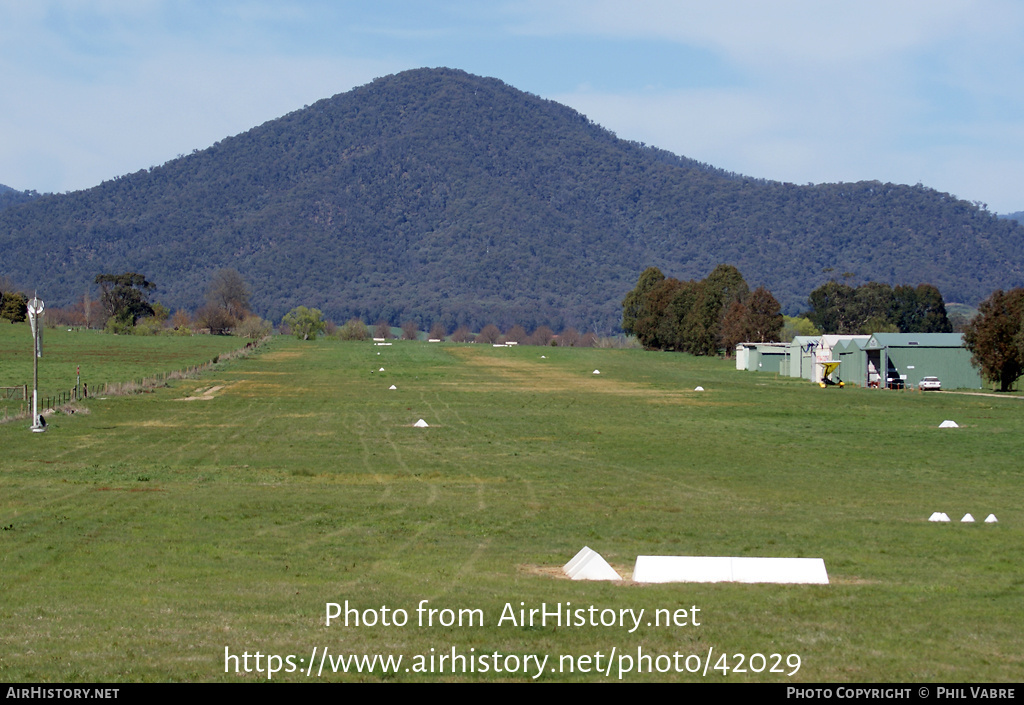 Airport photo of Porepunkah (YPOK / MBF) in Victoria, Australia | AirHistory.net #42029