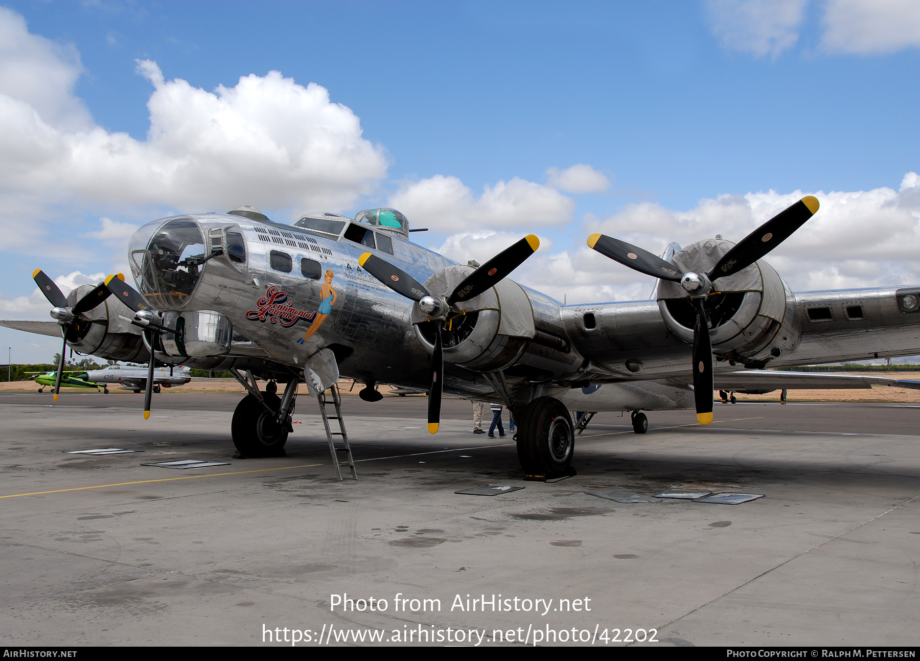 Aircraft Photo of N9323Z / 483514 | Boeing B-17G Flying Fortress | Commemorative Air Force | AirHistory.net #42202