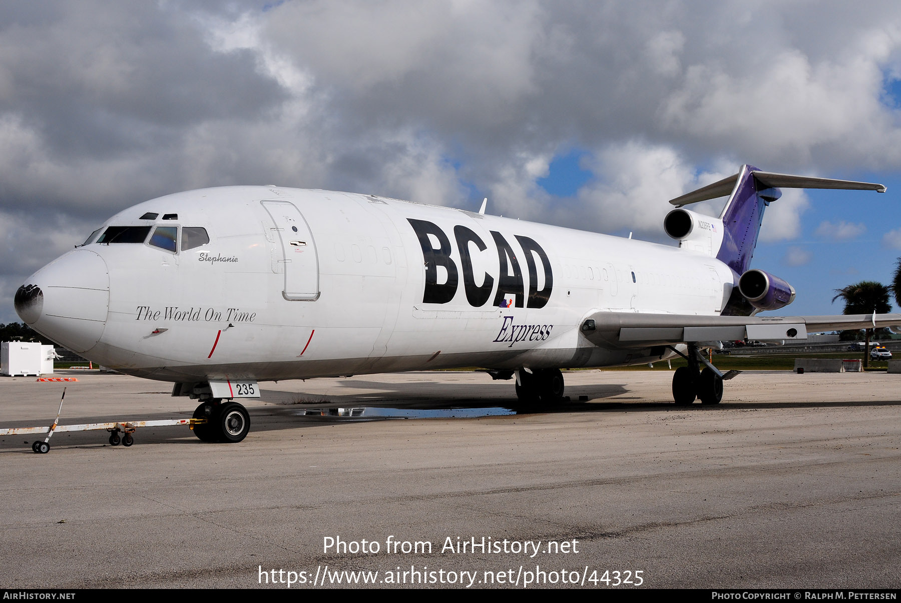 Aircraft Photo of N235FE | Boeing 727-247/Adv(F) | BCAD - Broward County Aviation Department | AirHistory.net #44325