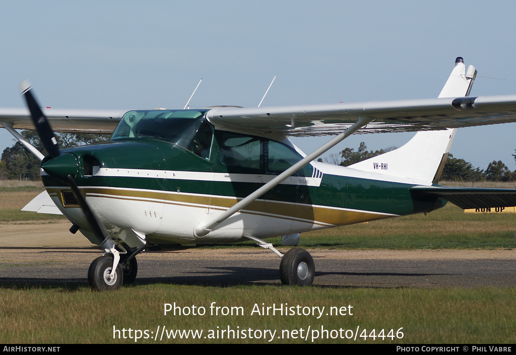 Aircraft Photo of VH-RHI | Cessna 182J Skylane | AirHistory.net #44446