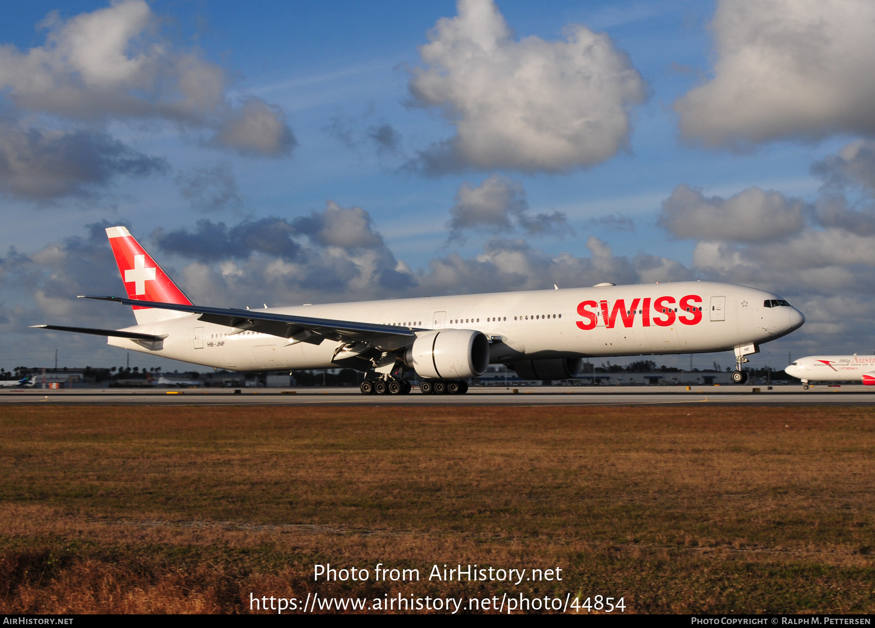Aircraft Photo of HB-JNF | Boeing 777-3DE/ER | Swiss International Air Lines | AirHistory.net #44854