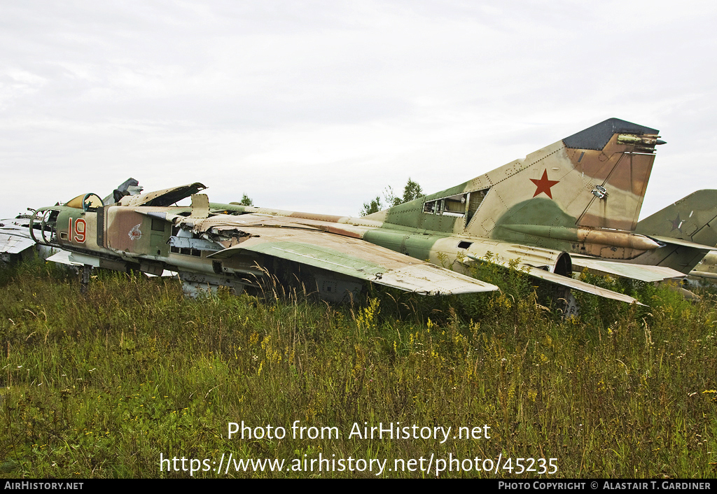 Aircraft Photo of 19 red | Mikoyan-Gurevich MiG-23ML | Russia - Air Force | AirHistory.net #45235