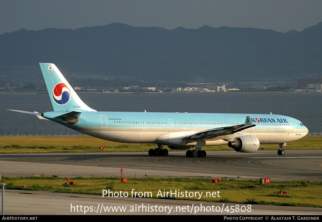 Aircraft Photo of HL7586 | Airbus A330-323 | Korean Air | AirHistory.net #45808