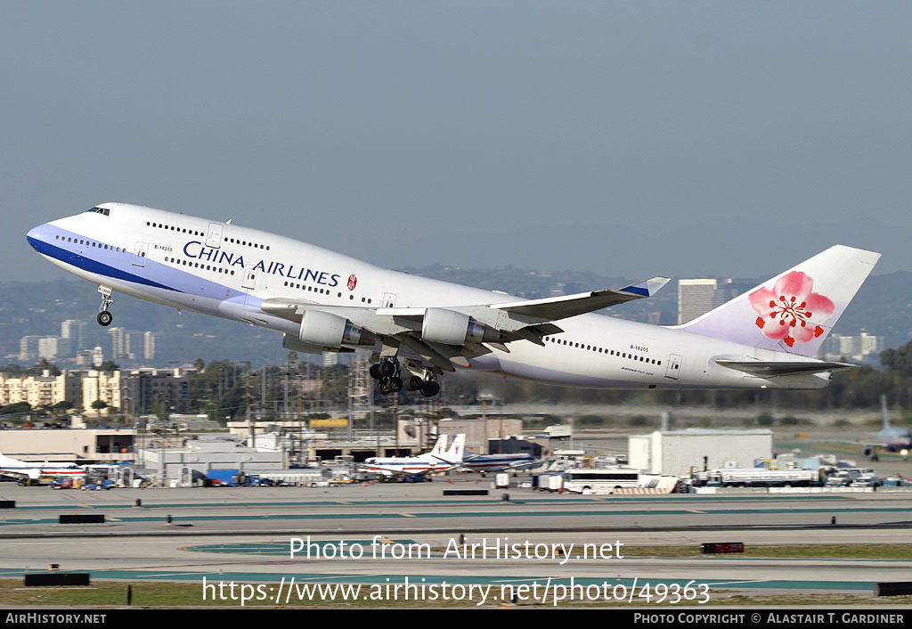 Aircraft Photo of B-18205 | Boeing 747-409 | China Airlines | AirHistory.net #49363