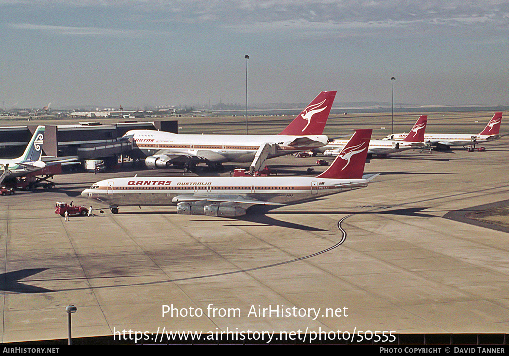 Aircraft Photo of VH-EAH | Boeing 707-338C | Qantas | AirHistory.net #50555