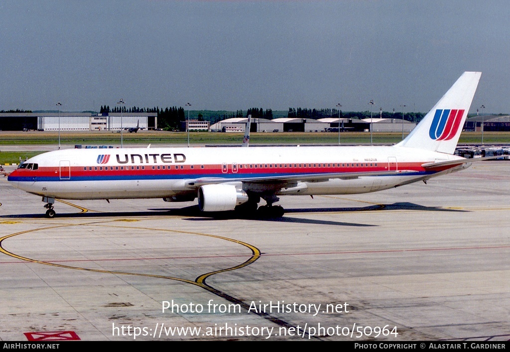 Aircraft Photo of N652UA | Boeing 767-322/ER | United Airlines | AirHistory.net #50964