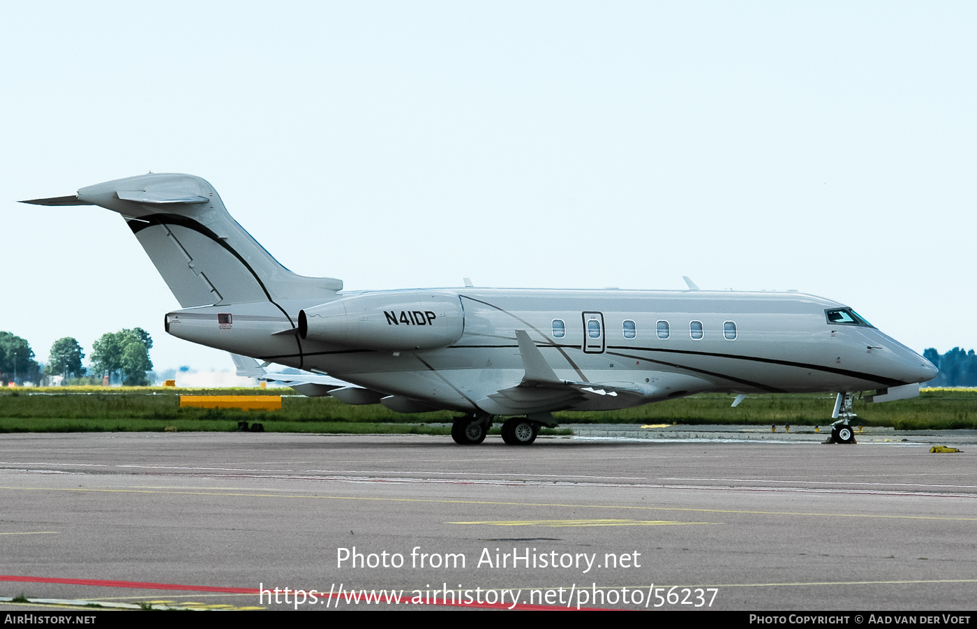 Aircraft Photo of N41DP | Bombardier Challenger 300 (BD-100-1A10) | AirHistory.net #56237