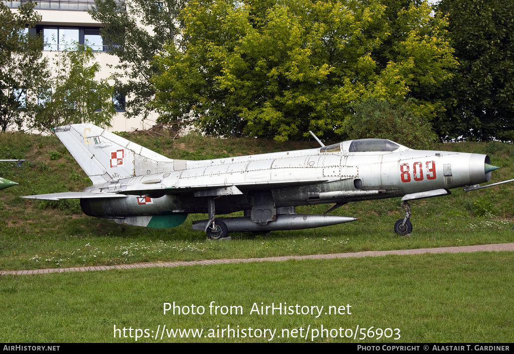 Aircraft Photo of 809 | Mikoyan-Gurevich MiG-21F-13 | Poland - Air Force | AirHistory.net #56903