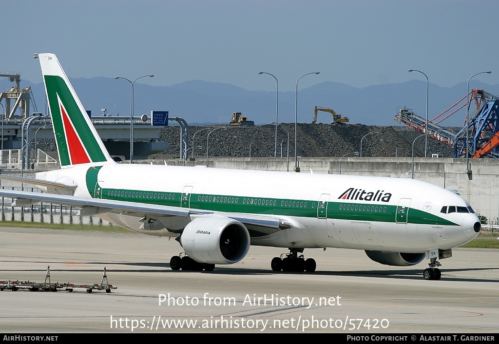 Aircraft Photo of I-DISA | Boeing 777-243/ER | Alitalia | AirHistory.net #57420