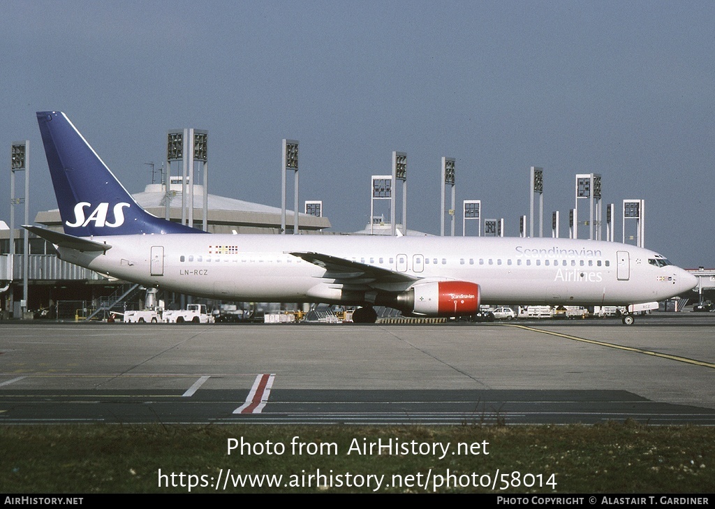 Aircraft Photo of LN-RCZ | Boeing 737-883 | Scandinavian Airlines - SAS | AirHistory.net #58014