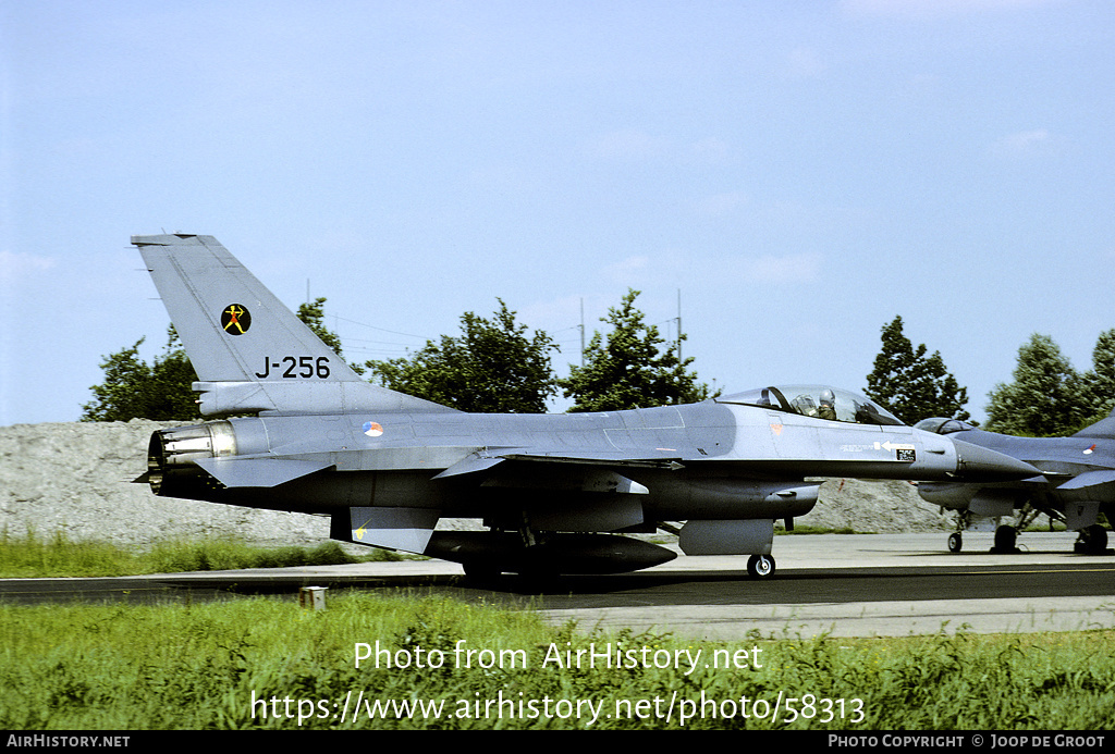 Aircraft Photo of J-256 | General Dynamics F-16A Fighting Falcon | Netherlands - Air Force | AirHistory.net #58313