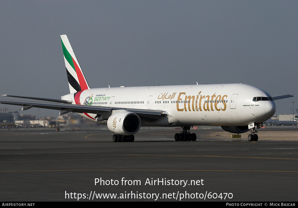 Aircraft Photo of A6-EMW | Boeing 777-31H | Emirates | AirHistory.net #60470