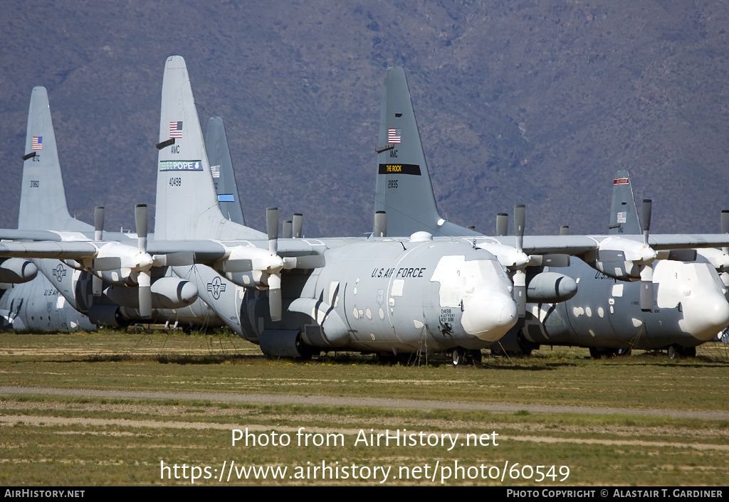 Aircraft Photo of 64-0498 / 40498 | Lockheed C-130E Hercules (L-382) | USA - Air Force | AirHistory.net #60549