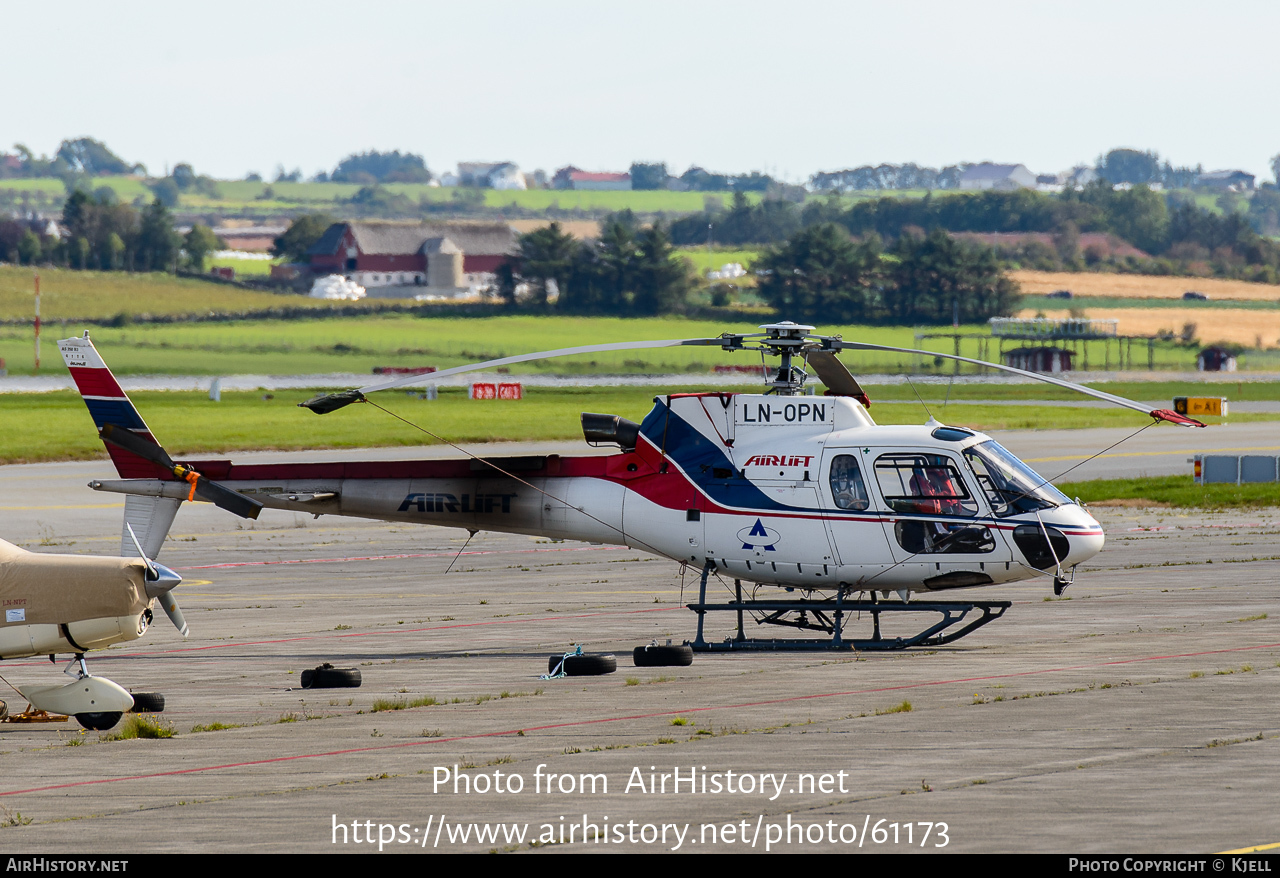 Aircraft Photo of LN-OPN | Aerospatiale AS-350B-3 Ecureuil | Airlift | AirHistory.net #61173