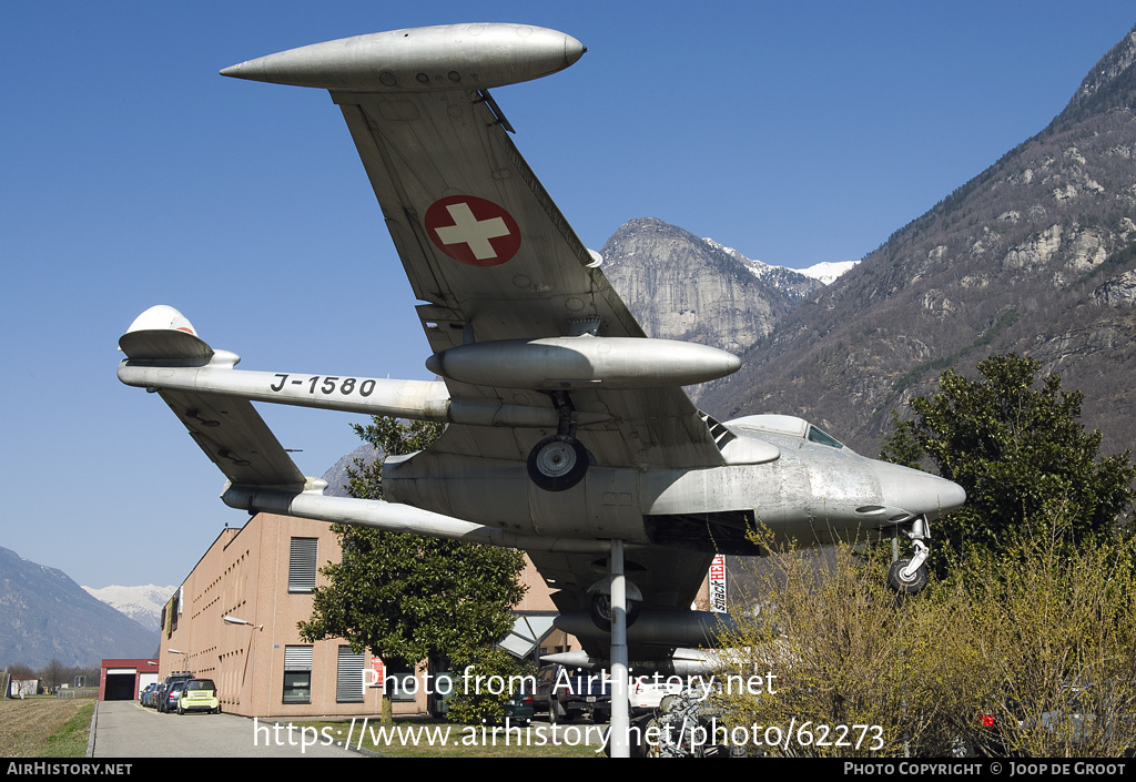 Aircraft Photo of J-1580 | De Havilland D.H. 112 Venom FB50 | Switzerland - Air Force | AirHistory.net #62273