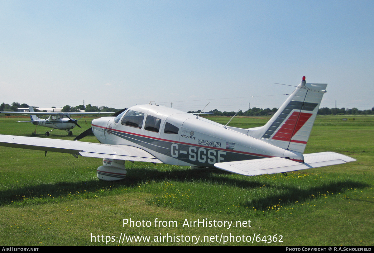 Aircraft Photo of G-SGSE | Piper PA-28-181 Archer II | AirHistory.net #64362