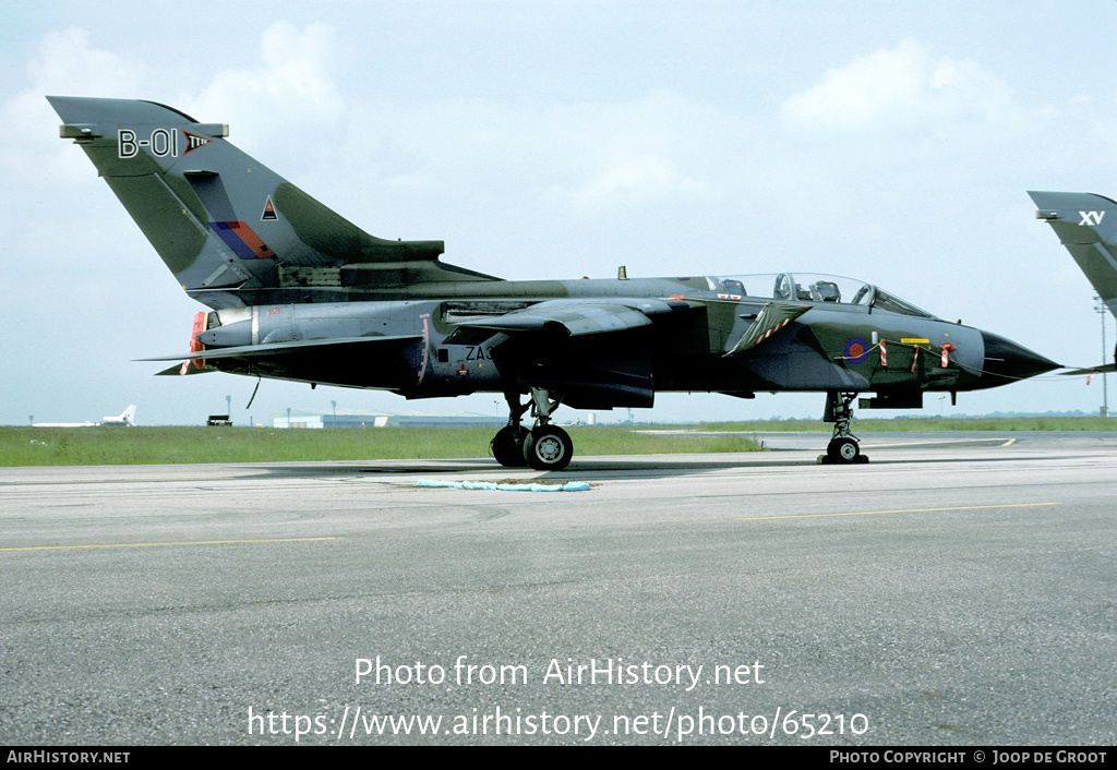 Aircraft Photo of ZA320 | Panavia Tornado GR1 | UK - Air Force | AirHistory.net #65210