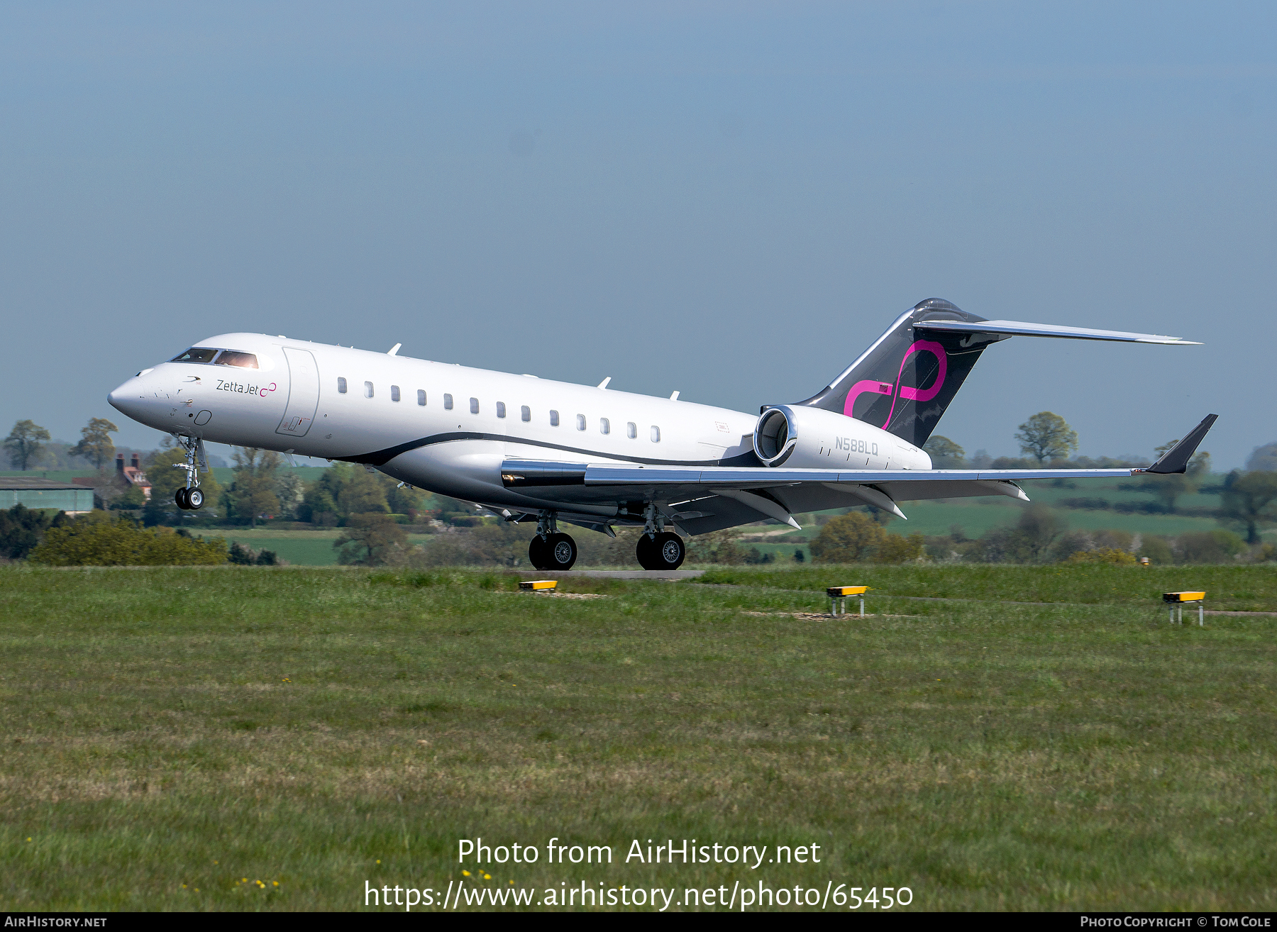 Aircraft Photo of N588LQ | Bombardier Global 6000 (BD-700-1A10) | Zetta Jet | AirHistory.net #65450