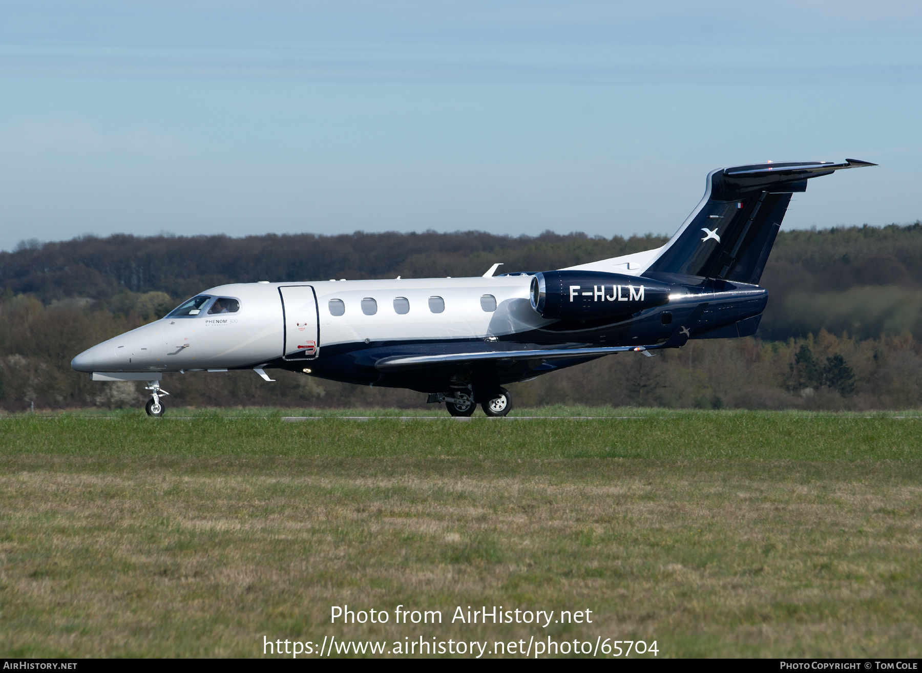 Aircraft Photo of F-HJLM | Embraer EMB-505 Phenom 300 | AirHistory.net #65704