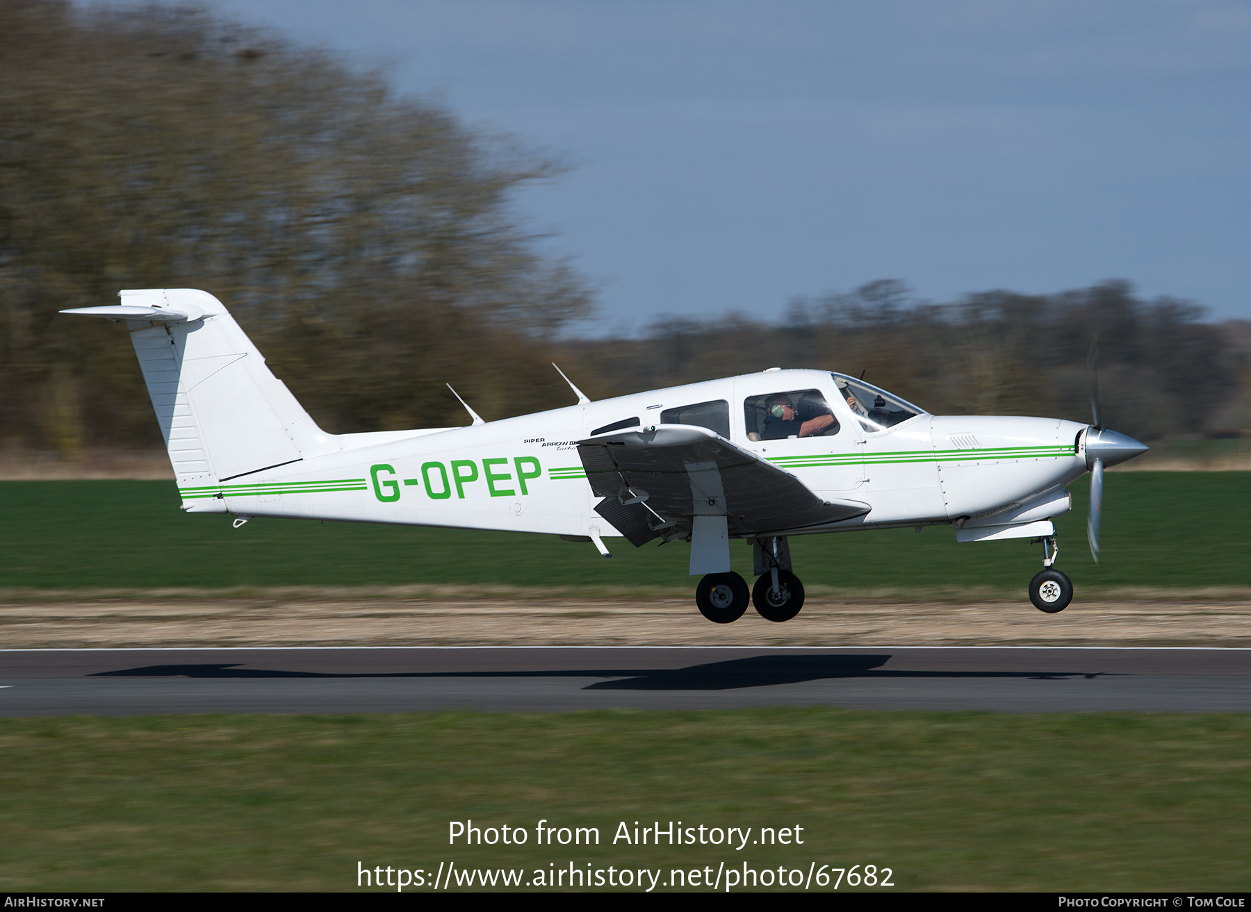 Aircraft Photo of G-OPEP | Piper PA-28RT-201 Arrow IV | AirHistory.net #67682