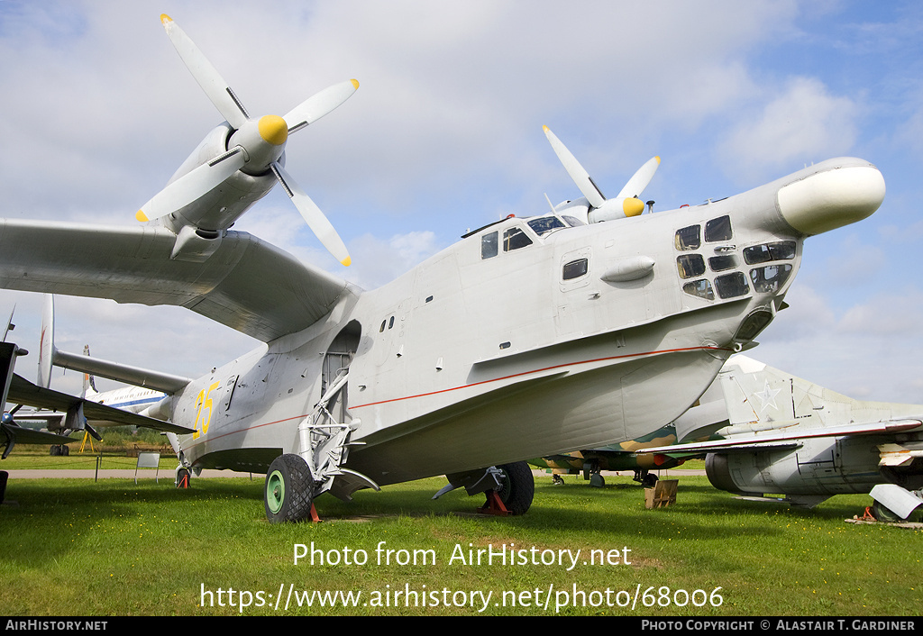 Aircraft Photo of 25 yellow | Beriev Be-12 Chaika | Russia - Navy | AirHistory.net #68006