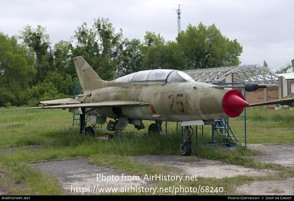 Aircraft Photo of 258 | Mikoyan-Gurevich MiG-21U-400 | East Germany - Air Force | AirHistory.net #68240