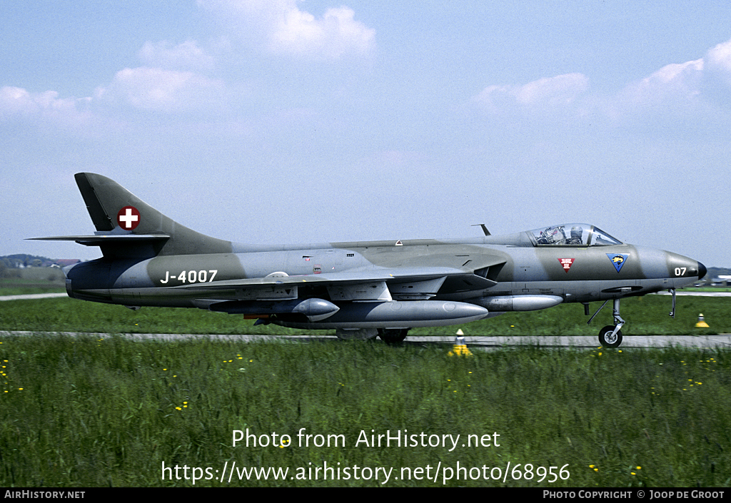 Aircraft Photo of J-4007 | Hawker Hunter F58 | Switzerland - Air Force | AirHistory.net #68956