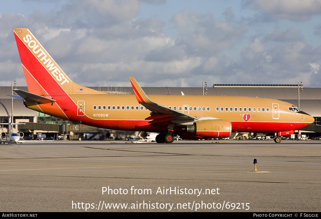 Aircraft Photo of N709SW | Boeing 737-7H4 | Southwest Airlines | AirHistory.net #69215