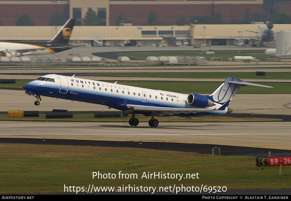 Aircraft Photo of N504MJ | Bombardier CRJ-701ER (CL-600-2C10) | United Express | AirHistory.net #69520