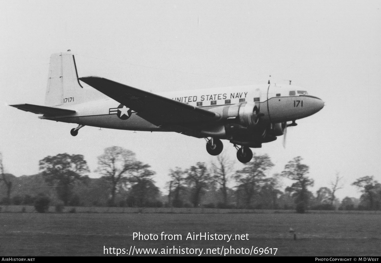 Aircraft Photo of 17171 | Douglas C-117D (DC-3S) | USA - Navy | AirHistory.net #69617