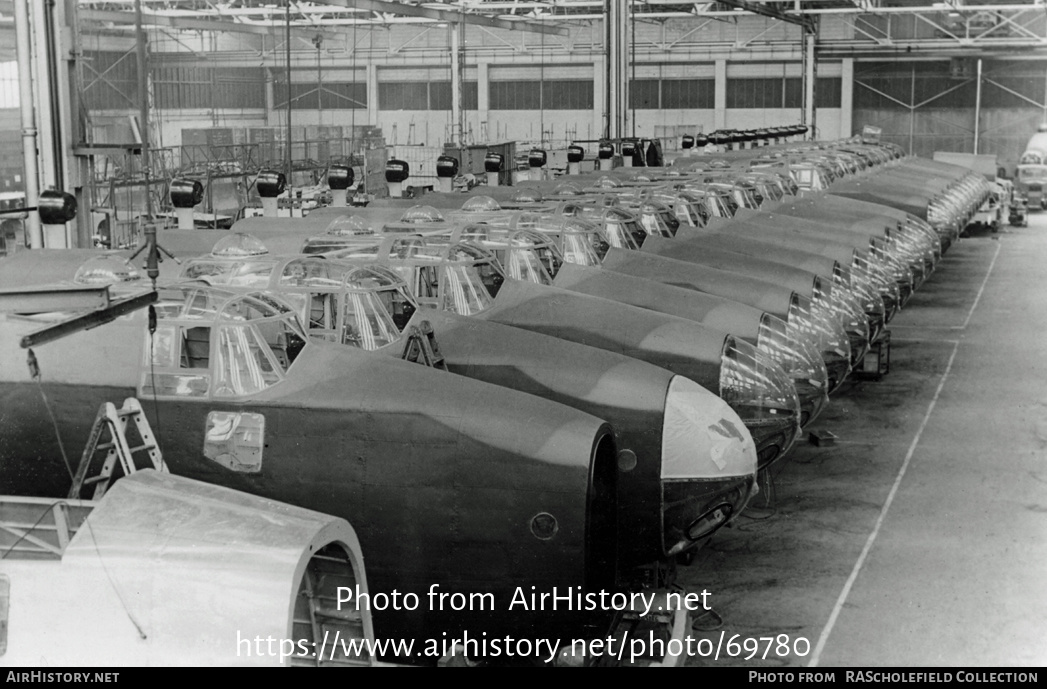 Aircraft Photo of LK8** | Handley Page HP-61 Halifax B3 | UK - Air Force | AirHistory.net #69780