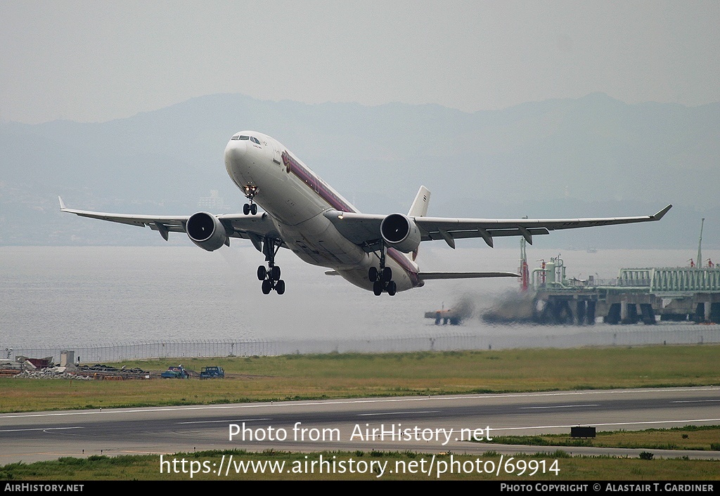 Aircraft Photo of HS-TEF | Airbus A330-321 | Thai Airways International | AirHistory.net #69914