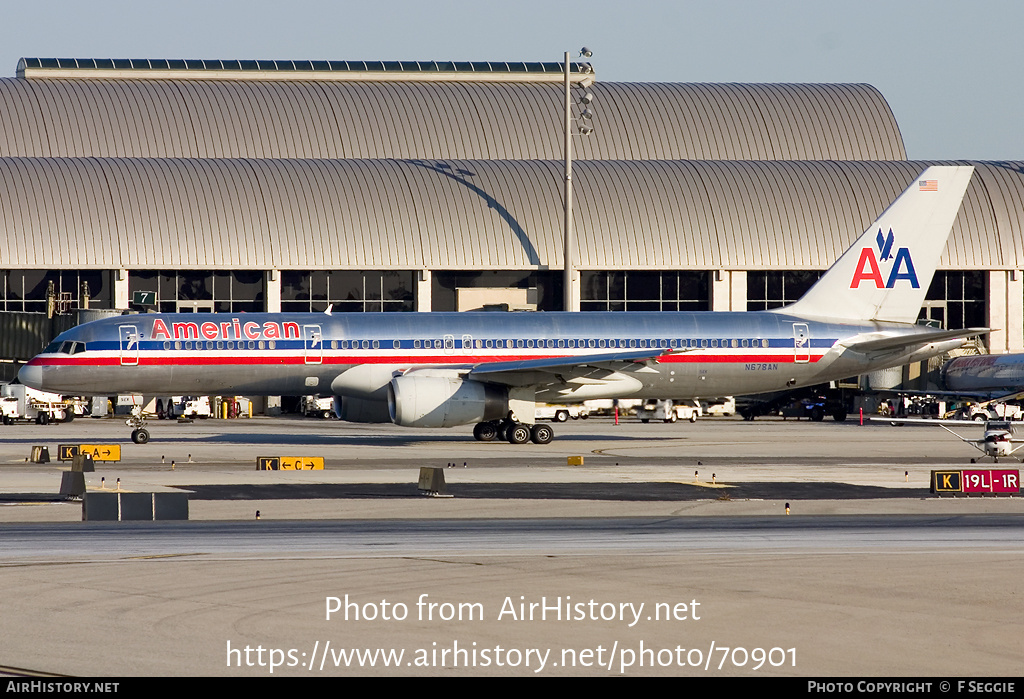 Aircraft Photo of N678AN | Boeing 757-223 | American Airlines | AirHistory.net #70901