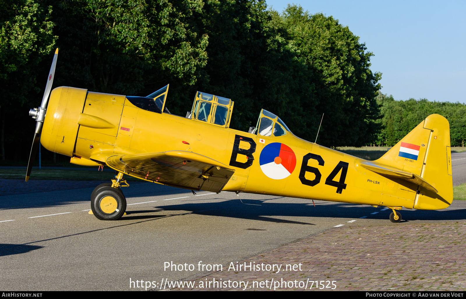 Aircraft Photo of PH-LSK / B-64 | North American AT-16 Harvard IIB | Netherlands - Air Force | AirHistory.net #71525