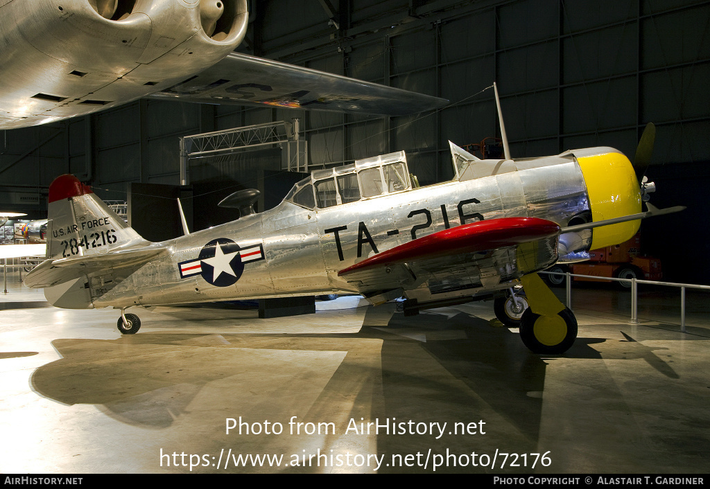 Aircraft Photo of 42-84216 / 284216 | North American T-6D Mosquito | USA - Air Force | AirHistory.net #72176