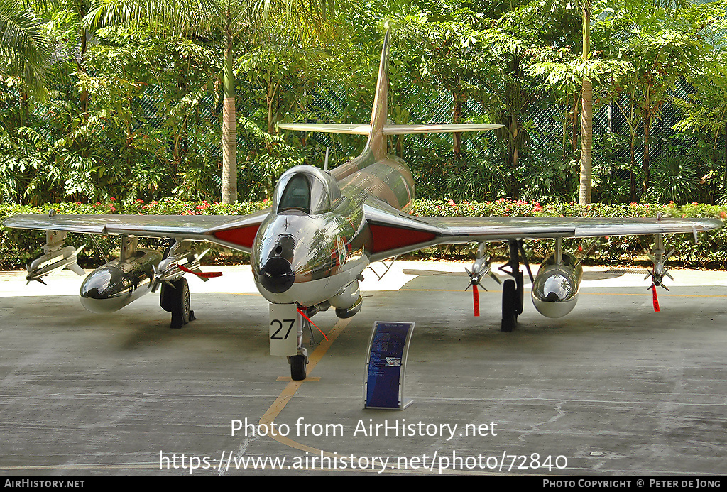 Aircraft Photo of 527 | Hawker Hunter FGA74S | Singapore - Air Force | AirHistory.net #72840