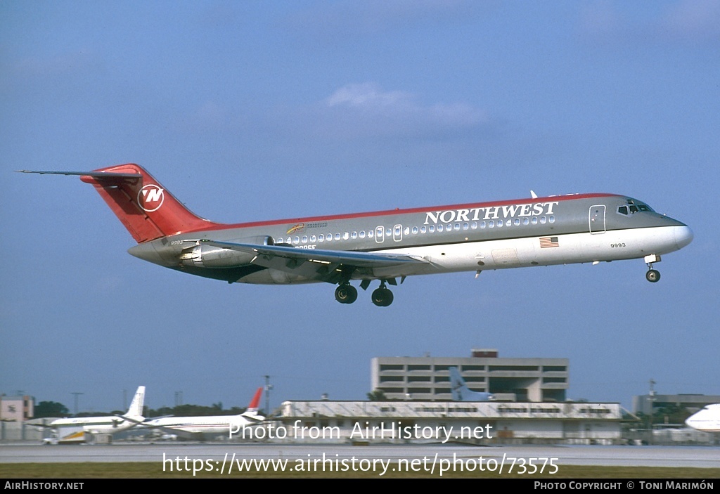 Aircraft Photo of N8986E | McDonnell Douglas DC-9-31 | Northwest Airlines | AirHistory.net #73575