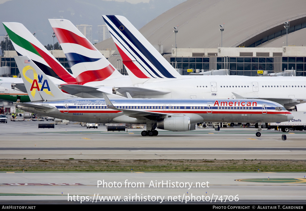 Aircraft Photo of N690AA | Boeing 757-223 | American Airlines | AirHistory.net #74706